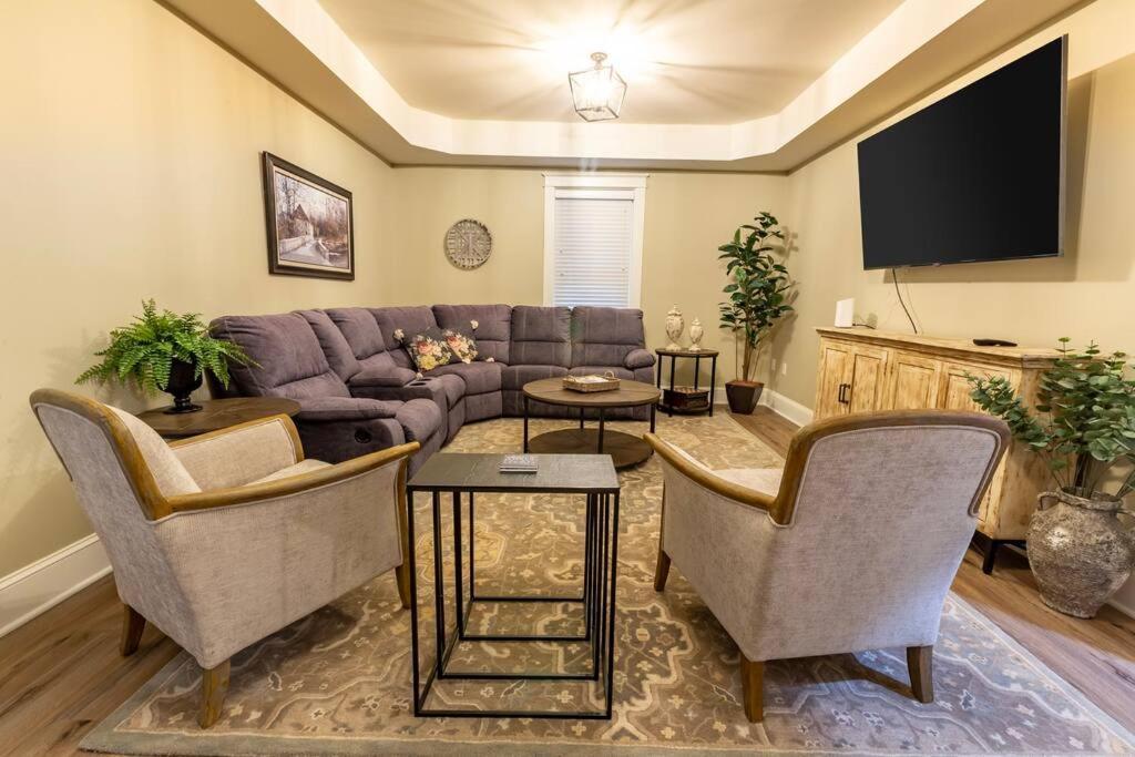 The Queen Place - Updated-Private Backyard Gordonville Extérieur photo